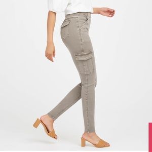 SPANX Stretch Twill Ankle Cargo Pant in Desert Dune XS